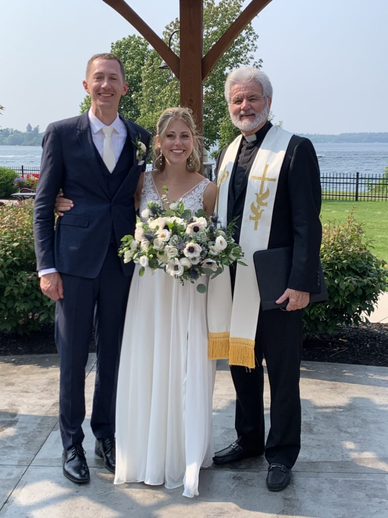 Rev-Paul-Underhay-Officiant 1000-Islands-Harbor-Hotel 1000-islands-wedding couple